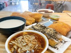 鸡肉菌菇豆腐脑-和众大油条(维明路店)