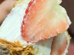经典草莓拿破仑蛋糕-星巴克臻选(杭州嘉里中心1F店)