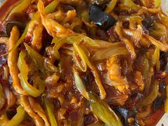 鱼香肉丝-方城小吃店