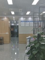 点击看大图 大堂-痘院士专业祛痘皮肤管理