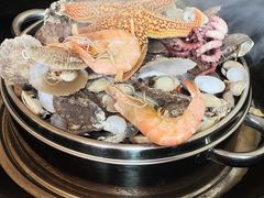 -锅老头海鲜铁锅炖