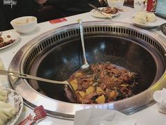 -哈尔滨烧烤·山河村铁锅炖(交大店)
