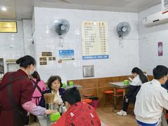 大堂-李记小小吃·江油肥肠(涪江路店)