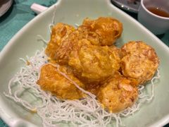 黄金炒虾球-誉八仙粤菜(万象天地店)