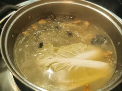 姬松茸乌鸡汤-丫丫汤膳打边炉(宏府408坊店)