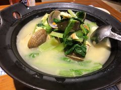 大黄蚬子煮小白菜-东方饺子王(大屯路店)