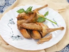 红烧乳鸽-大田塱鸽庄
