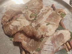 -草家酱蟹炭火烤肉店(珲春南路一店)