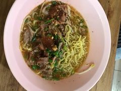 猪脚冬阴功面-马里奥明星猪脚饭