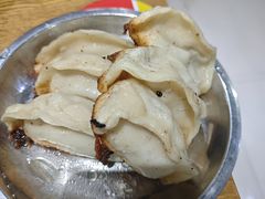 -黄阿姨锅贴大王(万航渡路店)