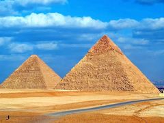 -吉萨金字塔群