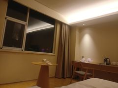 -全季酒店(石家庄裕华东路万达广场店)