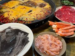 -渝嘴小老弟老火锅(华新村店)