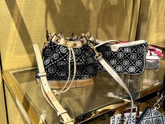 -TORY BURCH(比斯特苏州购物村店)