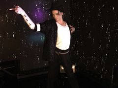 -曼谷杜莎夫人蜡像馆