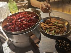 -巴厘龙虾·榜首油焖大虾(音乐学院·沿江酒馆店)