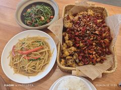 -彧玖食坊·川式砂锅酒馆(成山路店)