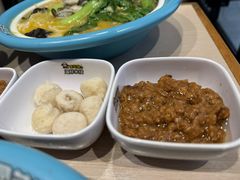 -灵芝妹子海鲜米线(劳动公园店)