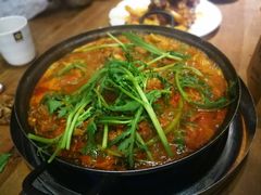 土豆排骨火锅-喇喇排骨火锅·传统韩式脊骨汤(望京西园总店)