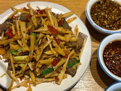 -牛八宝桂林米粉(八里庄店)