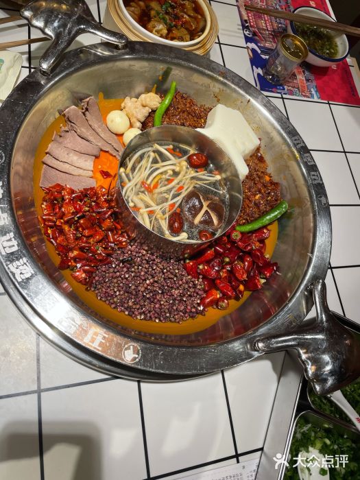 贤合庄卤味火锅(太古里店)贤合庄火锅底料图片