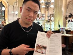 -中央咖啡馆