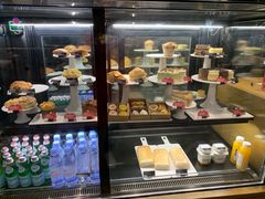 面包甜点陈列柜-星巴克(洛阳中州路王府井店)