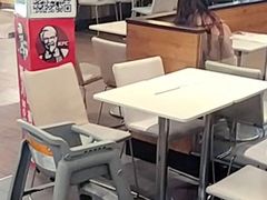 大堂-肯德基(龙之梦购物中心店)