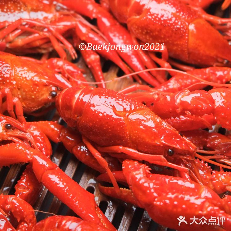武汉美食分享 | 油焖大虾哪家强? 反正我只吃肥肥虾庄!