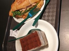 -星巴克(大宁店)