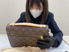 -用真奢侈品名表名包回收中心(朝阳万达店)