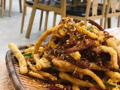 -江城燕子大排档(江汉路步行街店)