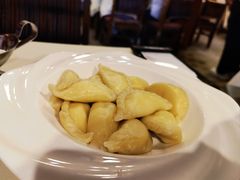 奶渣饺子-老井俄式餐厅