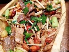 -老滇山寨•云南特色菜•地方菜•民族风情歌舞表演(金碧店)