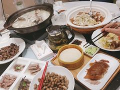 -香山湖家家宴(中山陵店)