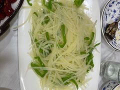 -乡土特色.冷锅鱼.牦牛肉汤锅