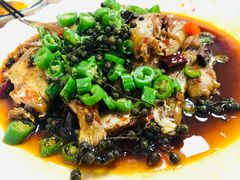 干烧耗儿鱼-洪霞餐馆