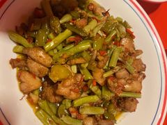 酸豆角炒鸡-侯师傅热炒店(印象城店)
