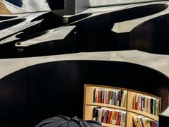 -涨巢·潮玩水疗局