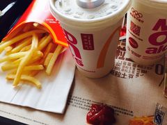 -麦当劳(中山大道中店)