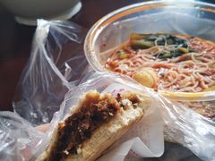 腊汁夹肉馍-火辣辣麻辣粉(桃园二巷店)