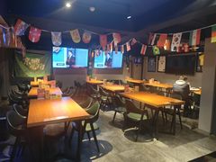 -京狮炙燥·精酿烧烤(首经贸店)