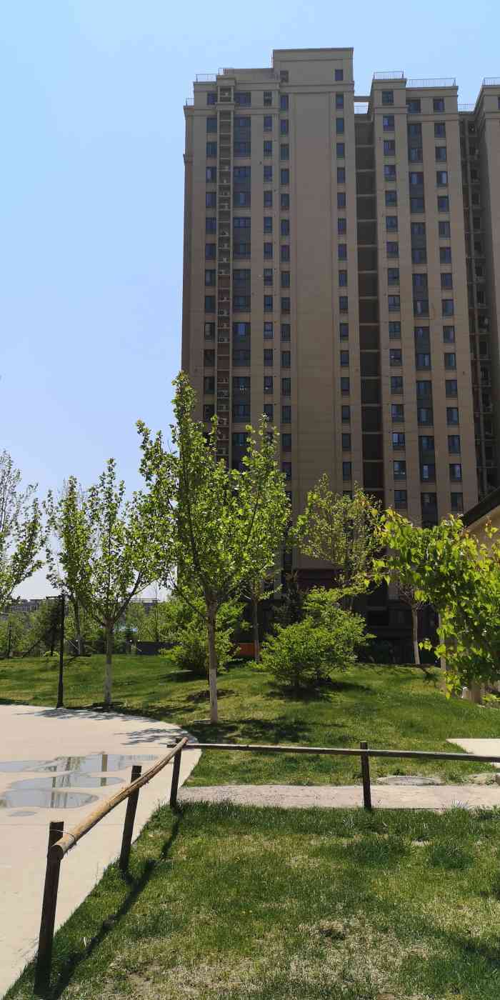 "富力蕙兰美居
同学家住在这个小区,她.