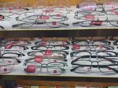 -优医视平价眼镜蔡司依视路折扣工厂店(十里堡店)