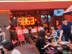 -何师烧烤Pro ·江湖川菜·小龙虾·精酿(太古里旗舰店)