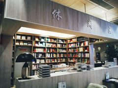 -钟书阁(群光广场店)