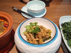 凉拌乌鸡爪-有红鸡毛店·川菜(建设路店)