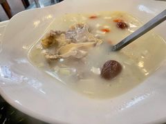 牛尾汤-桃园中华料理炸酱面(燕儿岛路店)