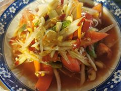 -席娜卡琳火车铁道夜市