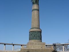 -人民防洪胜利纪念塔